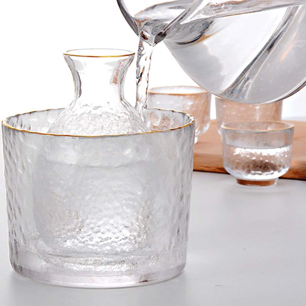 BOLLAER Sake Pot Set, Japanese Cold Sake Glasses, Clear Unique Trendy Floating Design, 1 Sake Carafe Bottle 1 Sake Tank and 4 Saki Cups for Cold/Warm/Hot Sake, Birthday Housewarming Gift Set