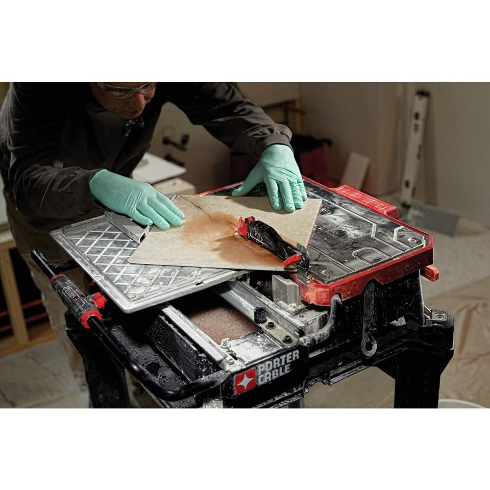 PORTER-CABLE Tile Saw, Wet Saw with 7-inch Cutting Capacity and On-Board Cutting Guide (PCE980)