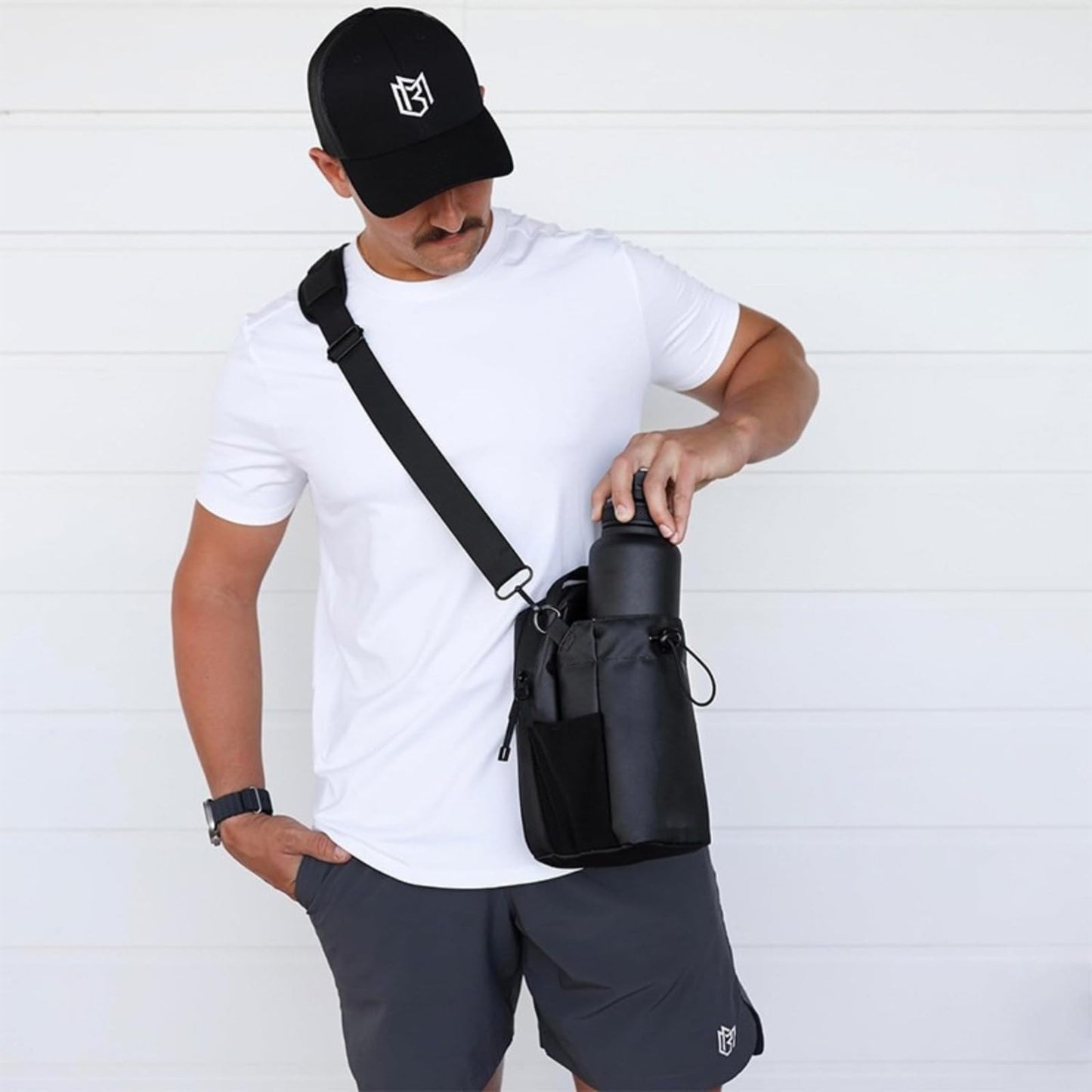 Magnetic Gym Bag Water Bottle Carrier Holder with Phone Pockets & Shoulder Strap,Magnetic Bag Gym Accessories Organizer for Men Women