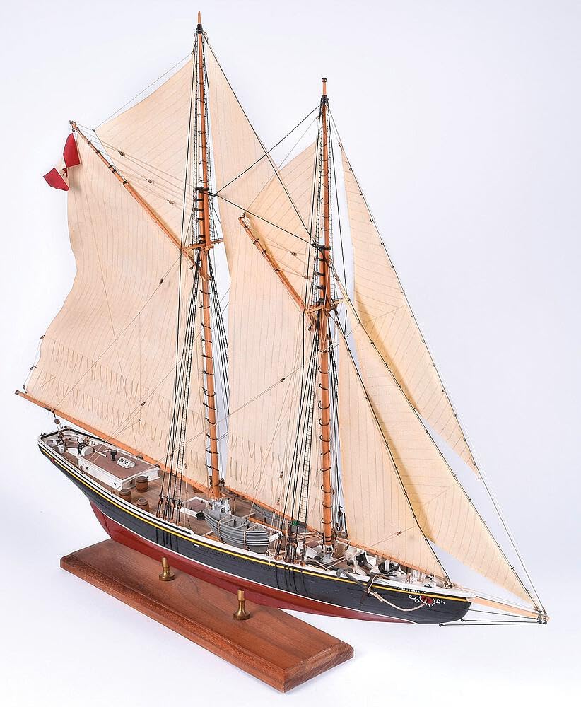 Model Shipways 1921 Bluenose Canadian Fishing Schooner Boat 1:64 Historic Wood Kit MS2130 - Model Expo