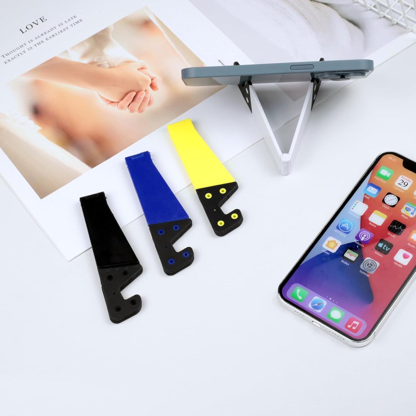 Ceemiaa Pack 4 Portable Mobile Phone Stand for Desk, Foldable Pocket Travel Holder, Universal V Smartphone Kickstand