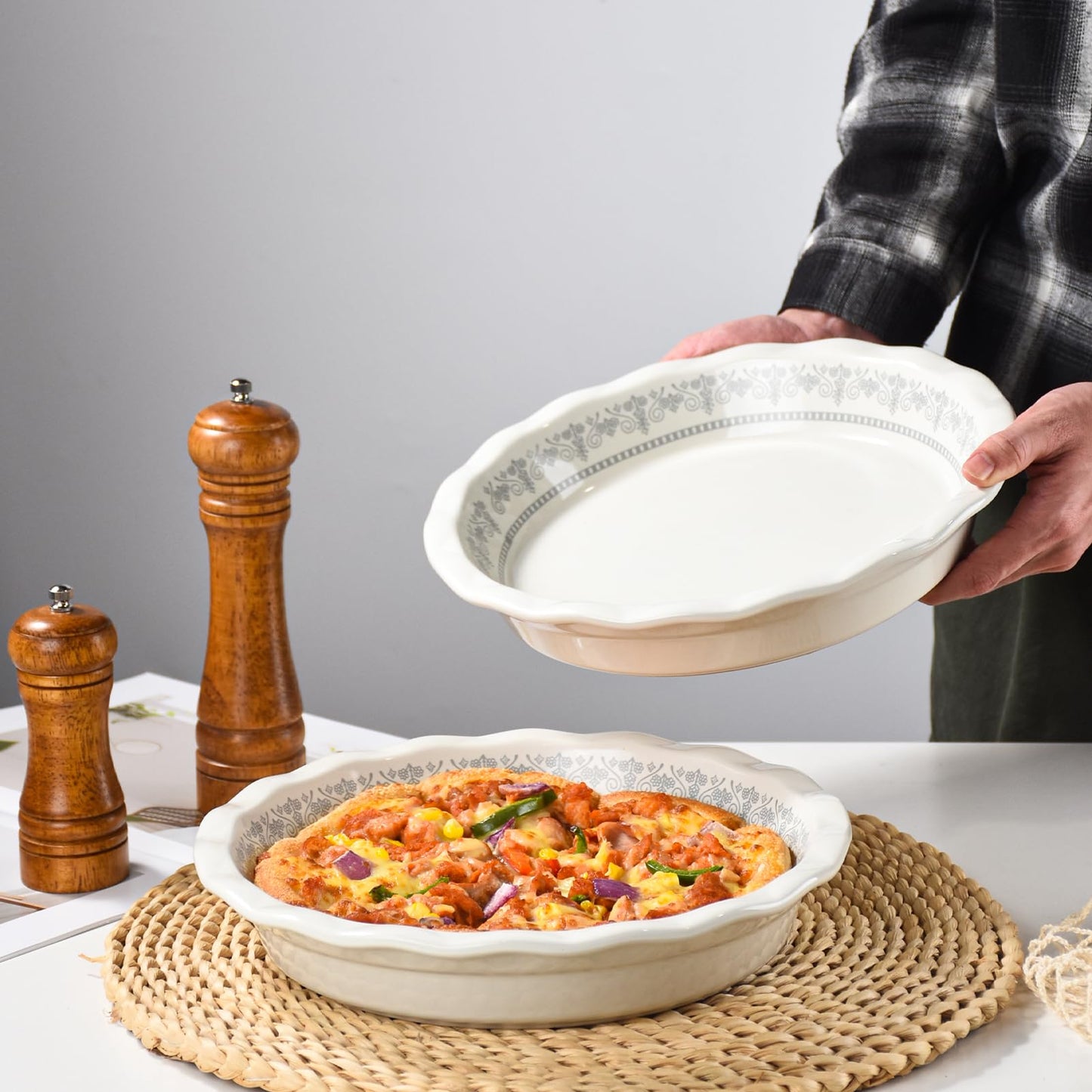 Lunaicorn Ceramic Pie Pans for Baking, 9 Inch Porcelain Pie Pan Pie Dish, Round Pie Plate for Apple Pie, Quiche, Pot Pies, Tart(White)