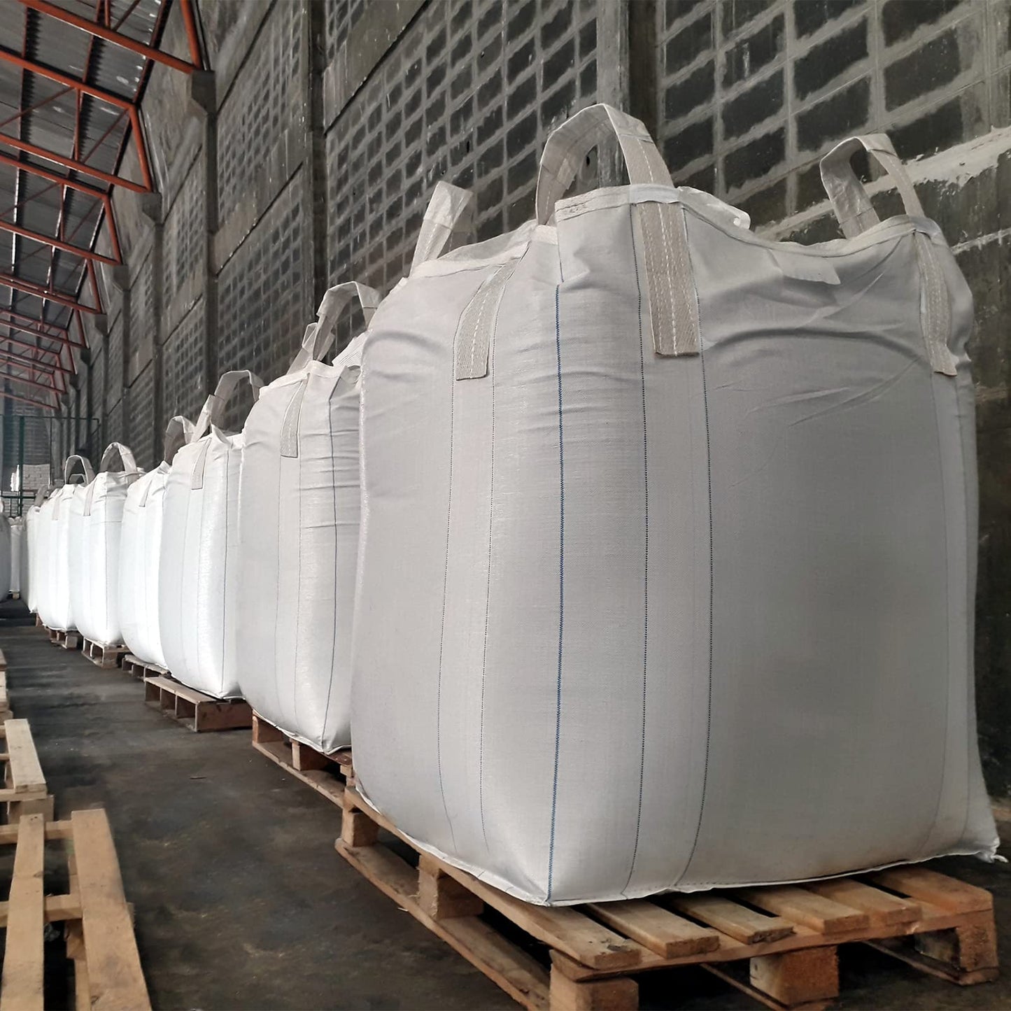 Hoolerry 1 Pcs FIBC Bag Bulk Sack Bulk Bag for Construction Dumpster Sand 1 Ton 3300lbs 35x35x43 in Heavy Duty Large Sand Sacks with Duffle Bottom and Handle for Industrial Transport