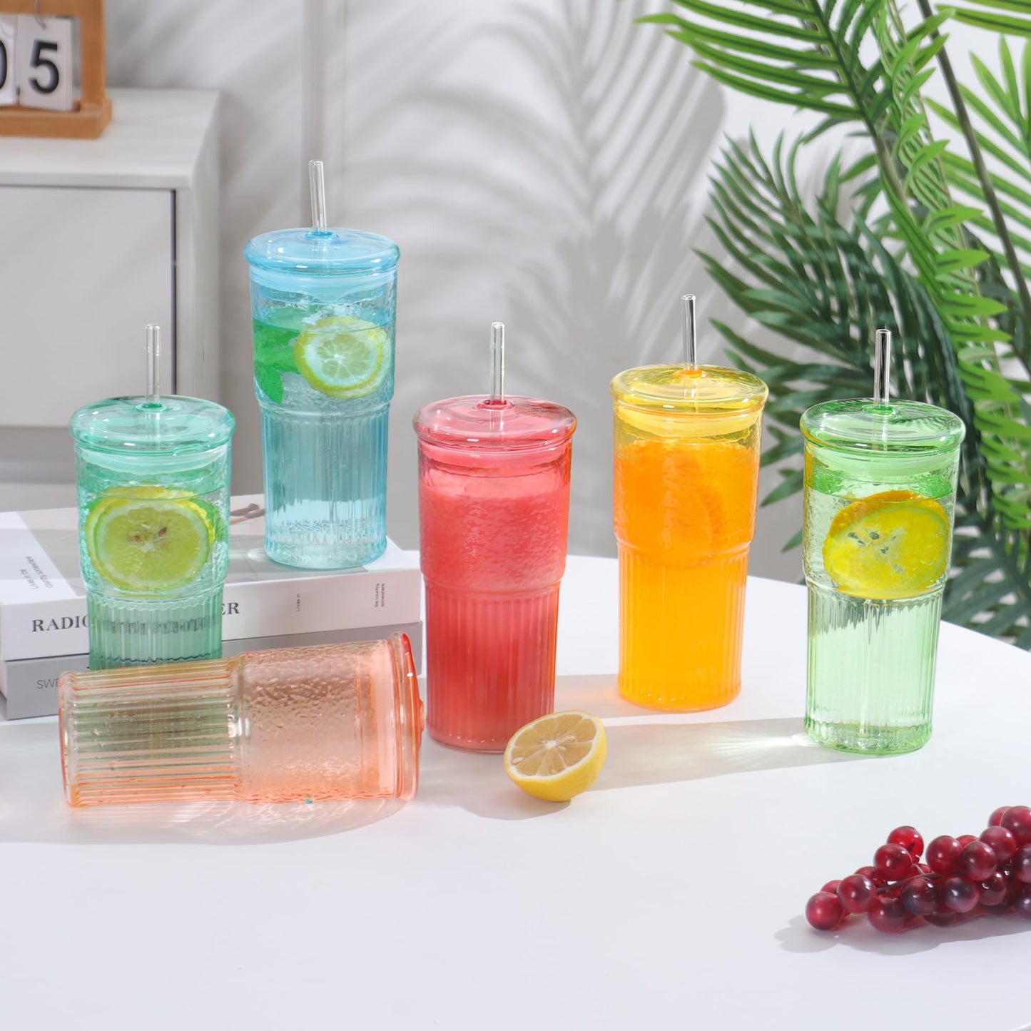 QWEZXO 20 OZ Glass Cup with Lids and Glass Straws, High Borosilicate Iced Coffee Glass Tumblers with Lid and Straw for Drinks, 2pcs Reusable Wide Mouth Smoothie Cup(Green)