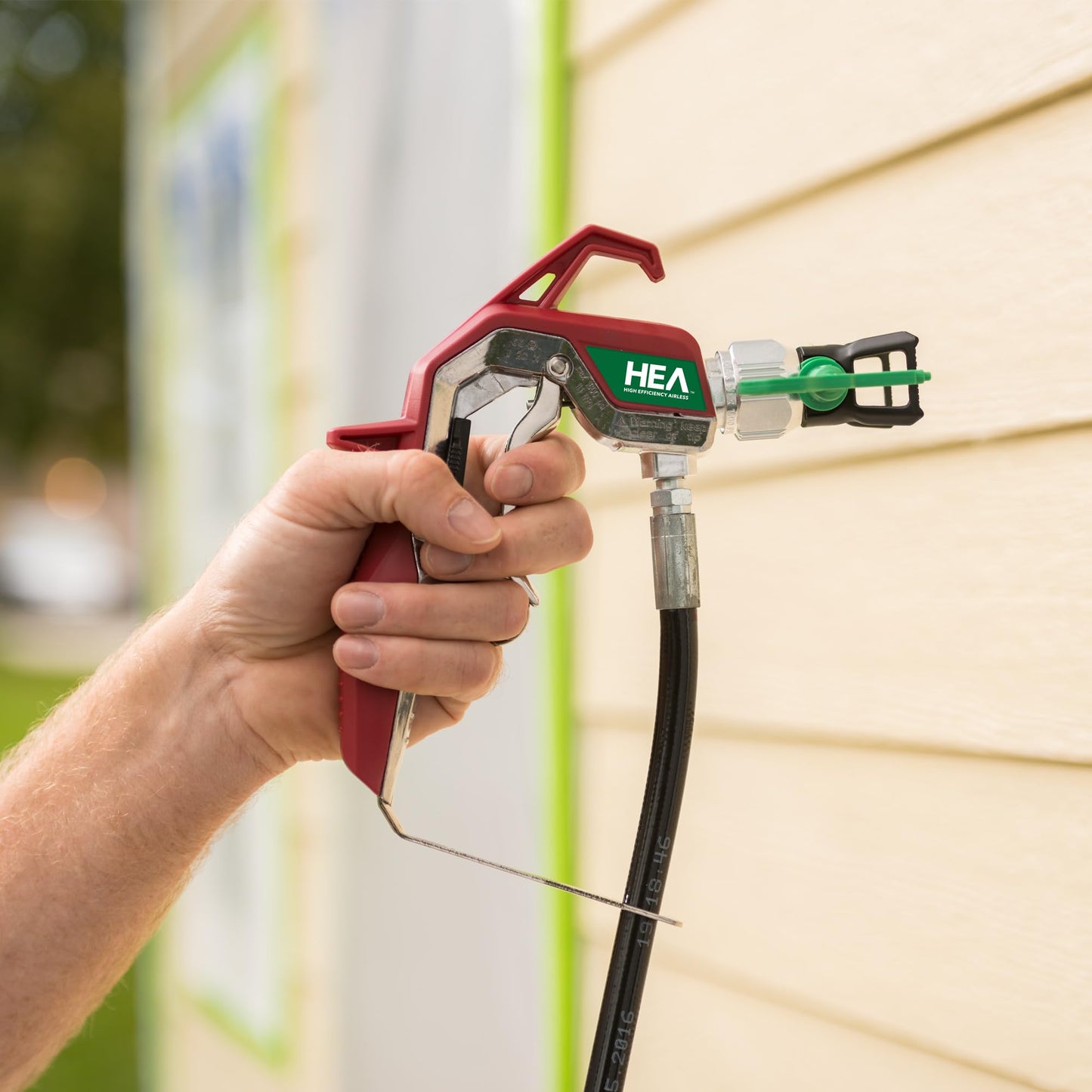 Titan ControlMax 1500 0580005 High Efficiency Airless Paint Sprayer, HEA technology decreases overspray by up to 55% while delivering softer spray providing a consistent spray pattern
