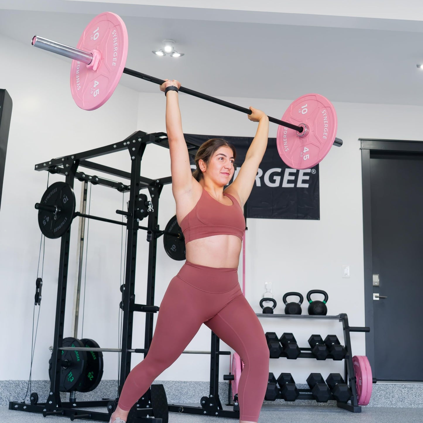 Synergee Open 15kg Women’s Black Phosphate Shaft and Chrome Sleeve Olympic Barbell. Rated 1000lbs for Weightlifting and Powerlifting.