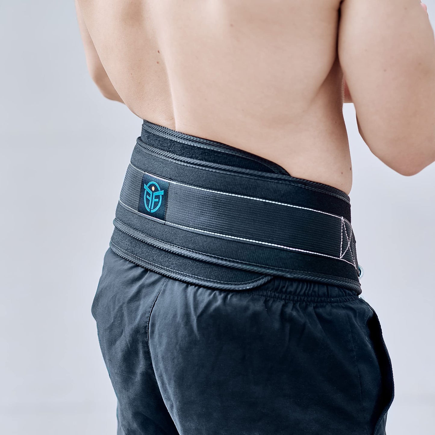 ERIC FLAG - Dip Belt with Adjustable Chain or Rope for Weightlifting, Calisthenics, Crossfit, Up to 660lbs of Load - Heavy Duty Weight Belt for Pull-ups and Dips, Adapted to Every Morphology