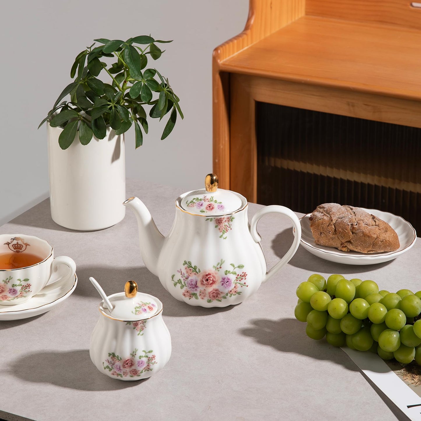 Sweejar Royal Teapot, Ceramic Tea Pot with Removable Stainless Steel Infuser, Blooming & Loose Leaf Teapot (Rose Flower, 28 Ounce)
