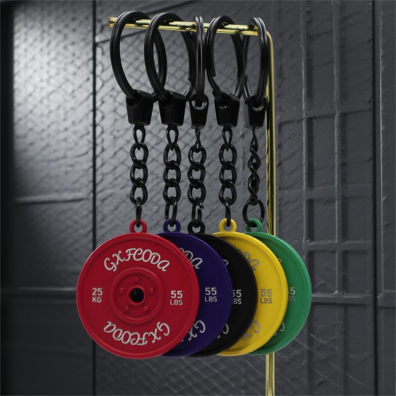 GXFCODA Metal Barbell Weight Plate Gym Keychain, Fitness Weightlifting Gifts for Gym Lovers Men Women Workout Bag Charm (Black)