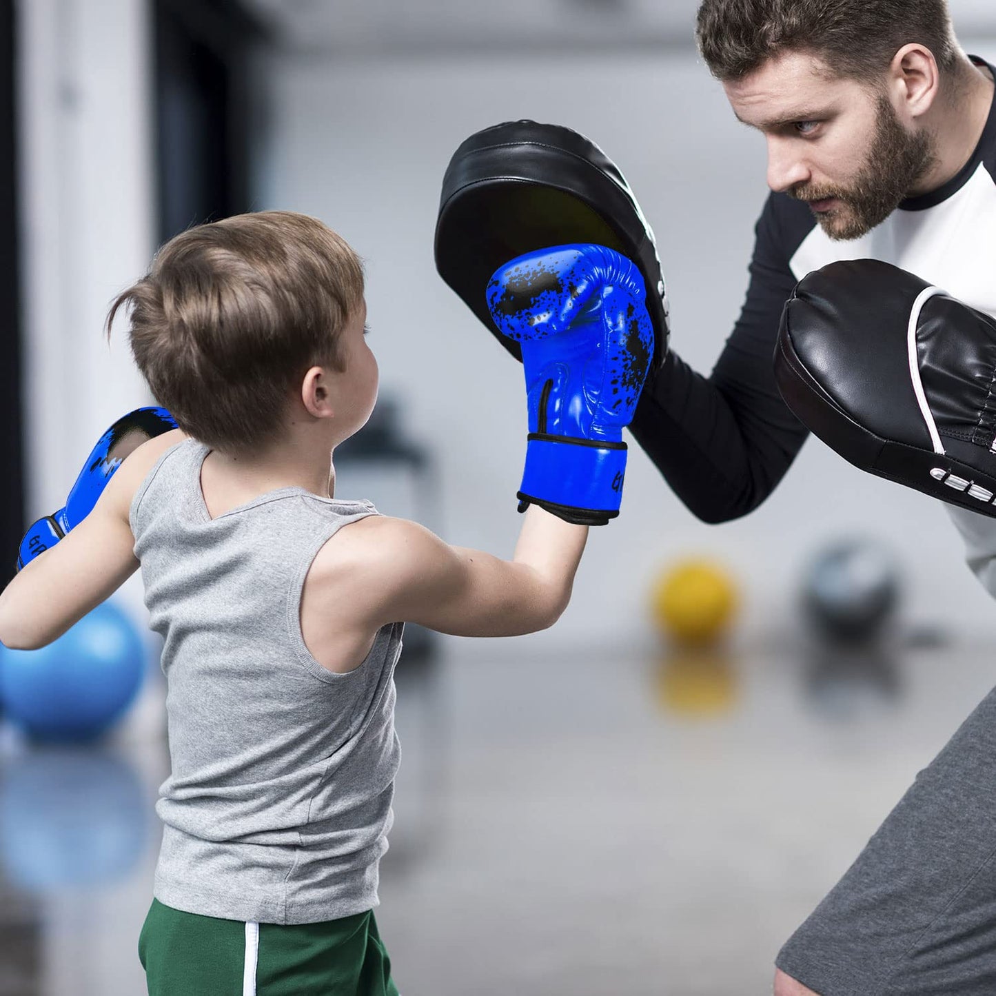 Kids Boxing Glove 6oz 8oz, Youth, Boys and Girls Training Sparring Gloves for Punching Bag, Kickboxing, Muay Thai, MMA, UFC, Gift for Age 6-15 Years (Blue, 6 oz (45-80 lbs))