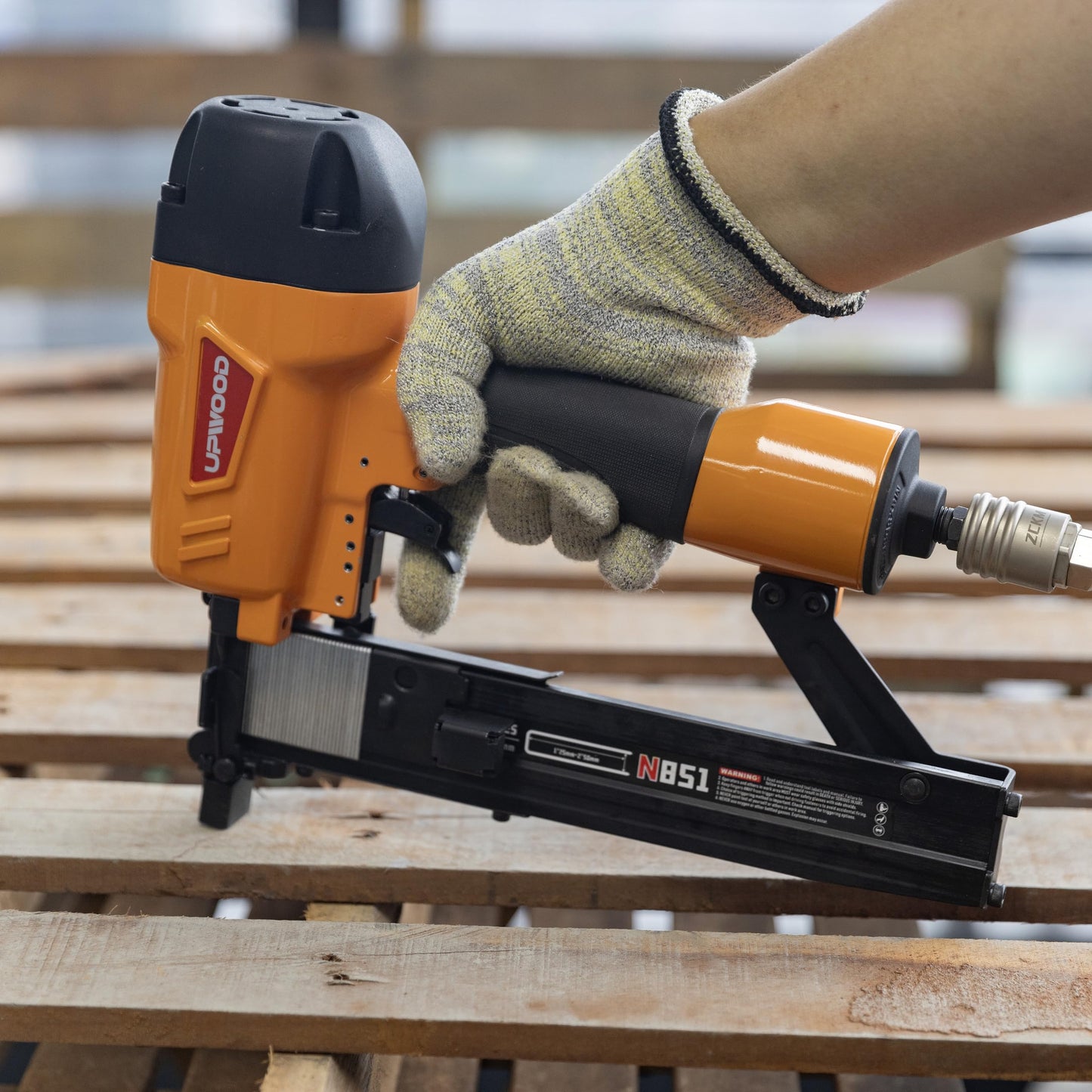16 Gauge Medium Crown Air Stapler, N851-7/16-inch Pneumatic Staple Gun with Safety Frame, 1-Inch to 2-Inch Length Air Power N Wire Stapler for Furniture Making, Subflooring Packaging, Paneling