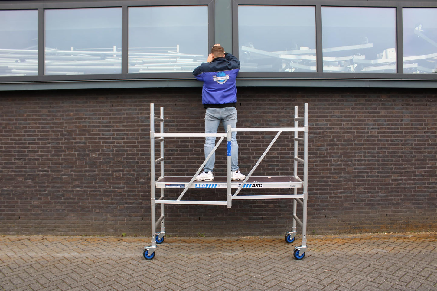 ASC Group A-Line Aluminum Scaffold Basic | Folding Tower with Hatch | 500 lbs Load Capacity | 3'2" Platform Height - 9'8" Working Height | Multipurpose Scaffolding