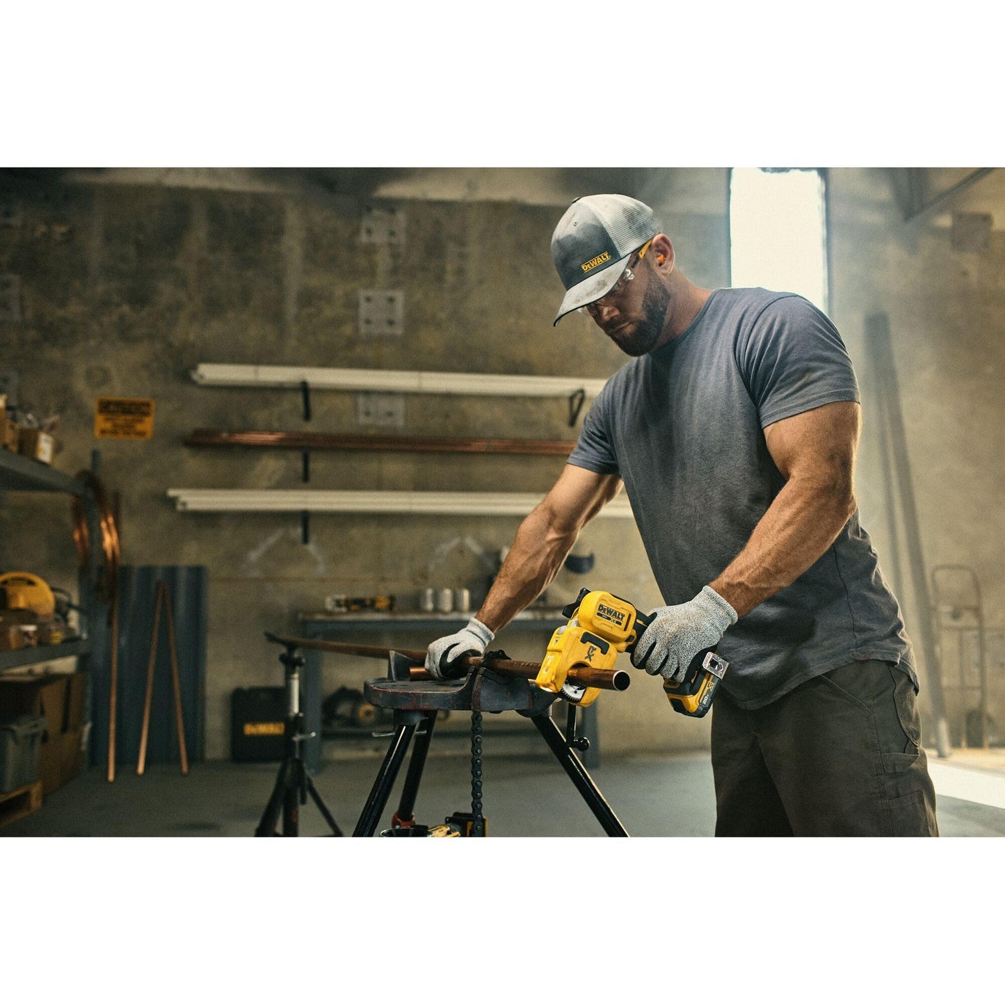 DEWALT 20V MAX XR 1-1/4 in. Copper Tubing Cutter Kit (DCE154E1)