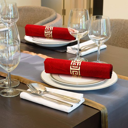 200 Pcs Gold Napkin Rings Hollow Out Napkin Rings Holder Set Metal Serviette Buckle Bulk for Dinner Table Decoration Christmas Holiday Wedding Party Birthday Banquet Gathering