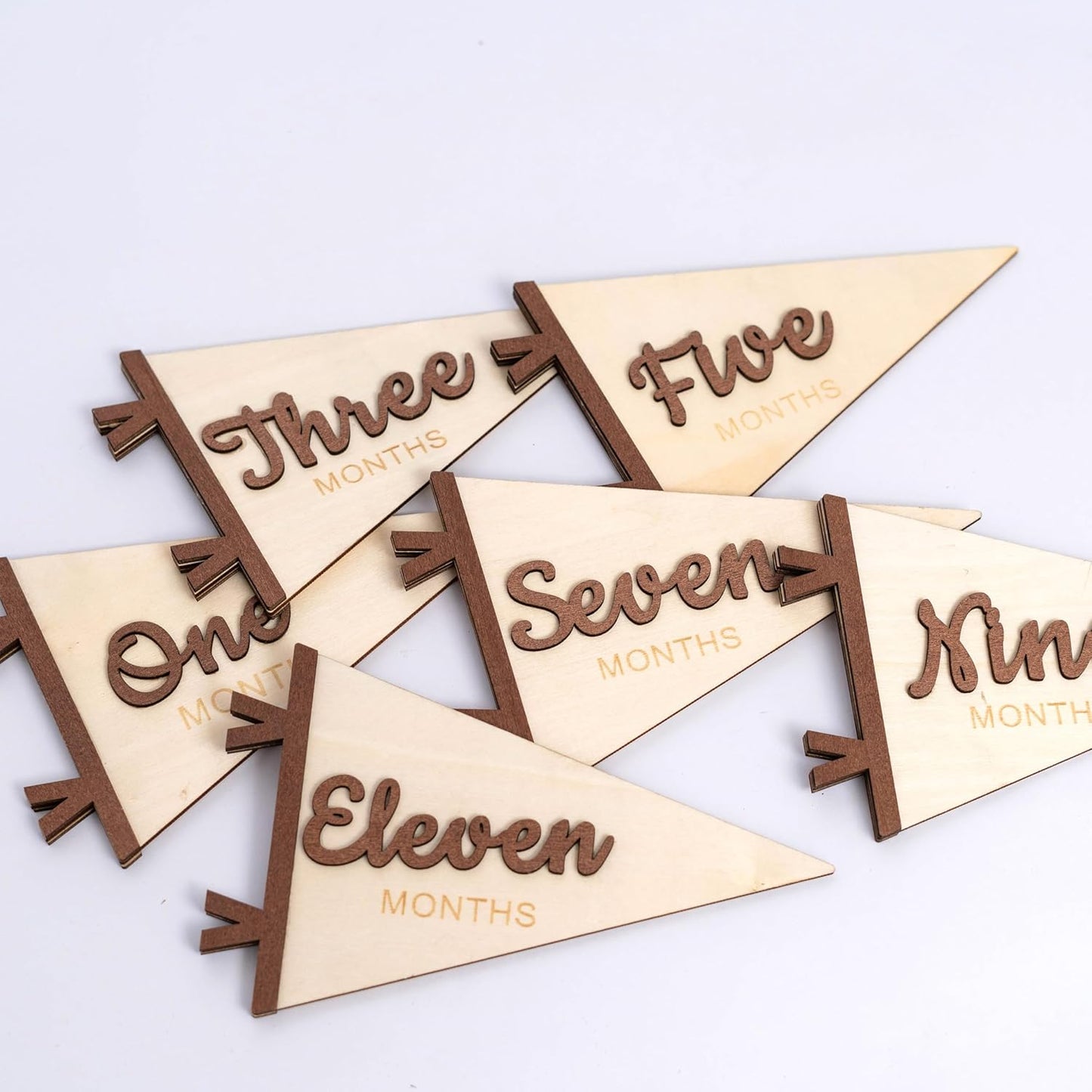 KIETKIE Baby Monthly Milestone Pennant Signs - Wooden Monthly Age Marker from One to Twelve Months, Newborn