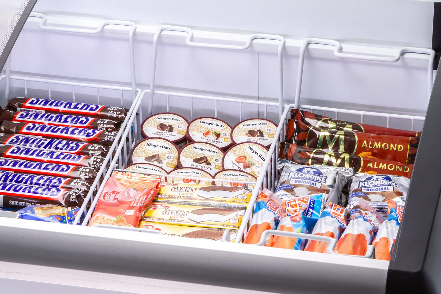Duura Commercial Mobile Ice Cream Display Chest Freezer Sub Zero Temp Curved Glass Top Frost Free Lid with 6 Wire Baskets, 53.2 Inch Wide 15.2 Cubic Feet, White