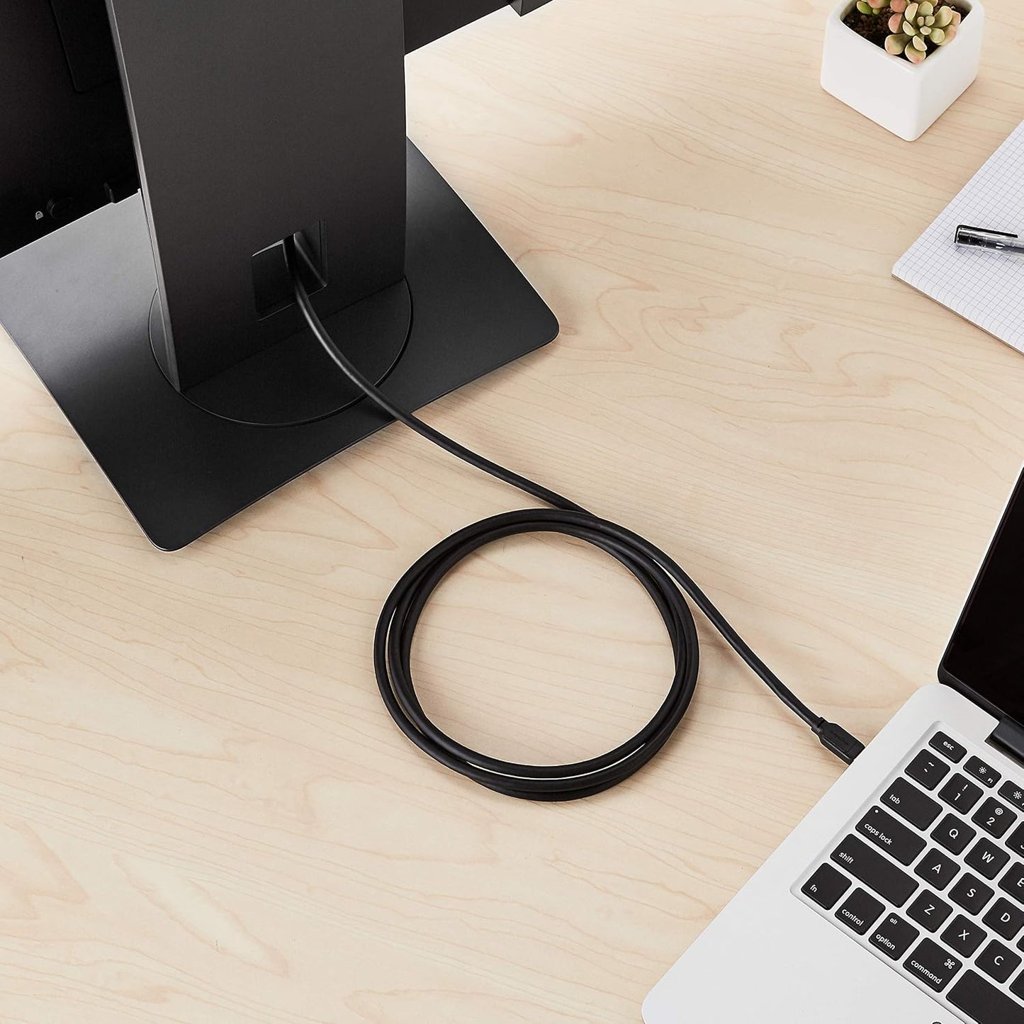 4K 6 Amazon Basics Mini DisplayPort to DisplayPort Cable, Display, Gold-Plated Plugs, Foot, Black