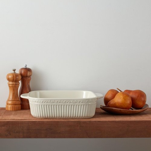 Mikasa Italian Countryside Casserole Baker - 9 Inch Square Design for Elegant Serving