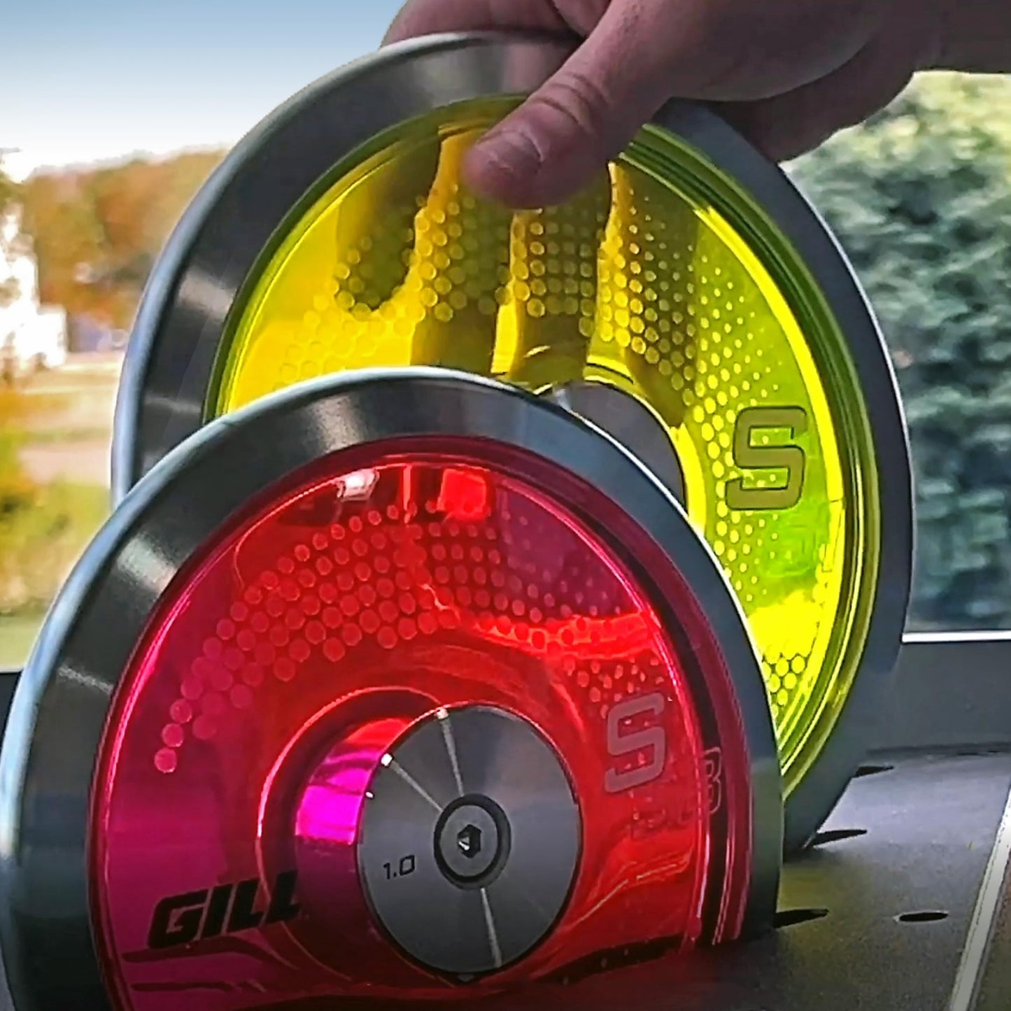 Gill Athletics 1 Kg Throwing Discus - Low Spin Metal Discus with 60% Rim Weight - Ideal Track and Field Training Equipment - Spin Disc for Practice and Competition