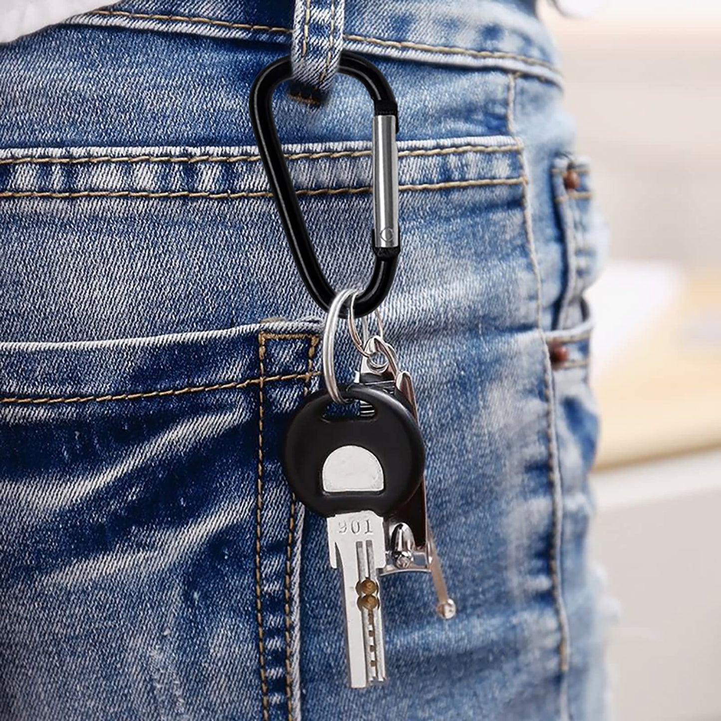 XIECHANEE 30PCS Aluminum Carabiner Clips, 2" D Shape Spring Snap Hooks Carabiner with 30PCS Keyring Keychain Hook, Black