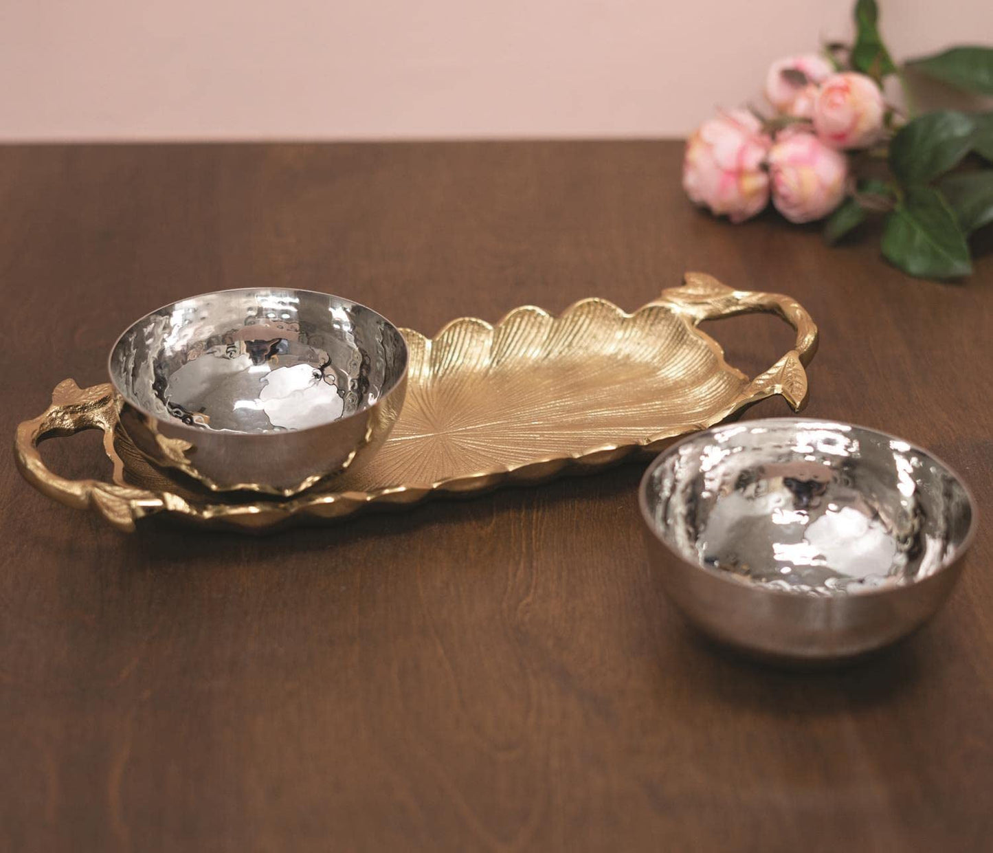 IHI EST. 1986 India Handicrafts Leaf Gold Tone 12 inch Metal Tray With Bowls 3 Piece Set