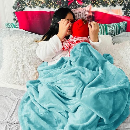 Bedsure GentleSoft Fleece Throw Blanket - Cozy River Blue Plush Blanket for Couch, 50x70 Inches