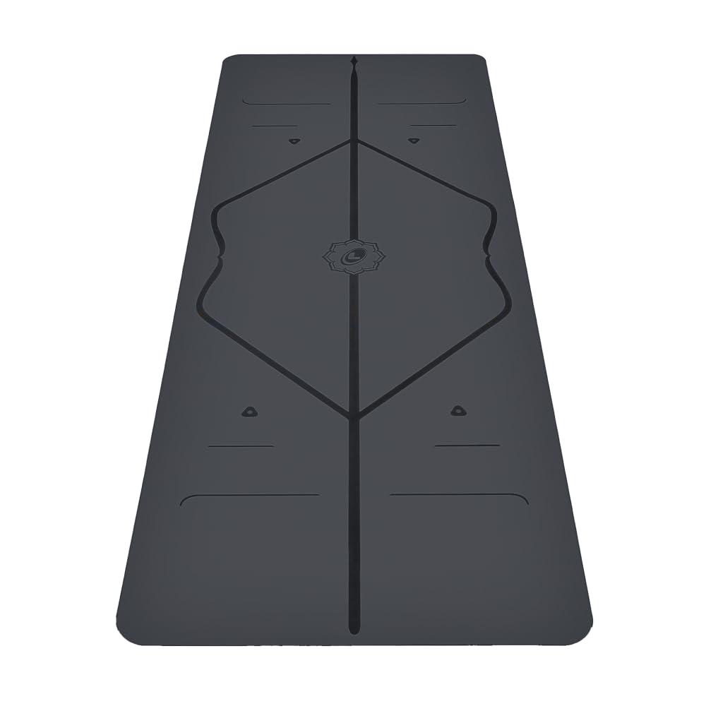 Liforme Travel Yoga mat – Free Yoga Bag, Patented Alignment System, Warrior-Like Grip, Non-Slip, Eco-Friendly and Biodegradable, Ultra-Lightweight and Sweat Resistant, Made with Natural Rubber – Gray