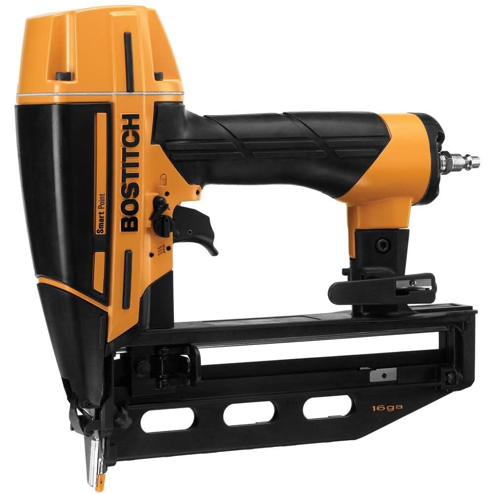 Bostitch 2.5-in X 16-Gauge Clip Head Finishing Pneumatic Nail Gun