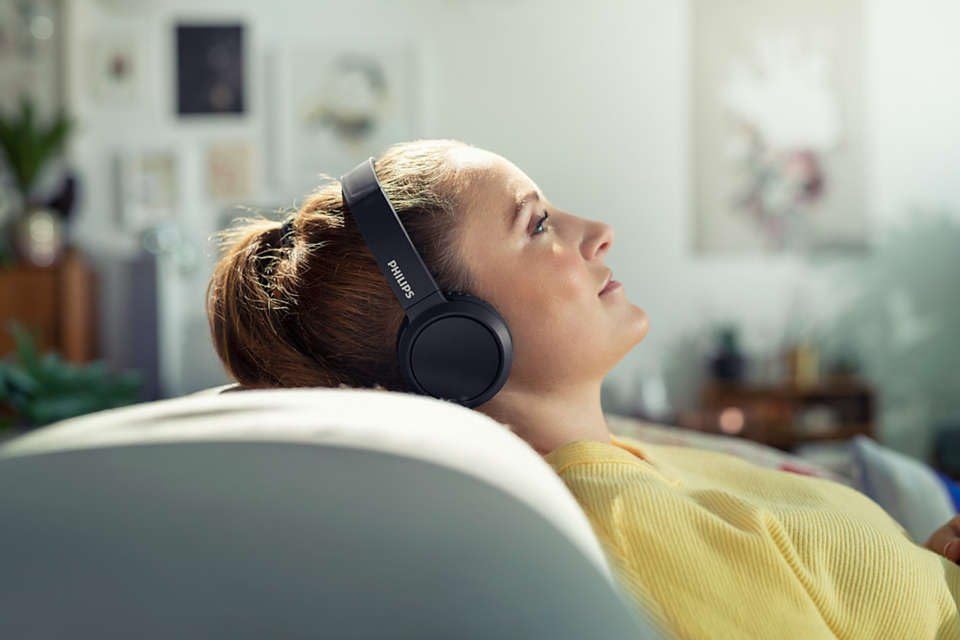 TAH4205 Philips Wireless On-Ear Headphones (Black)