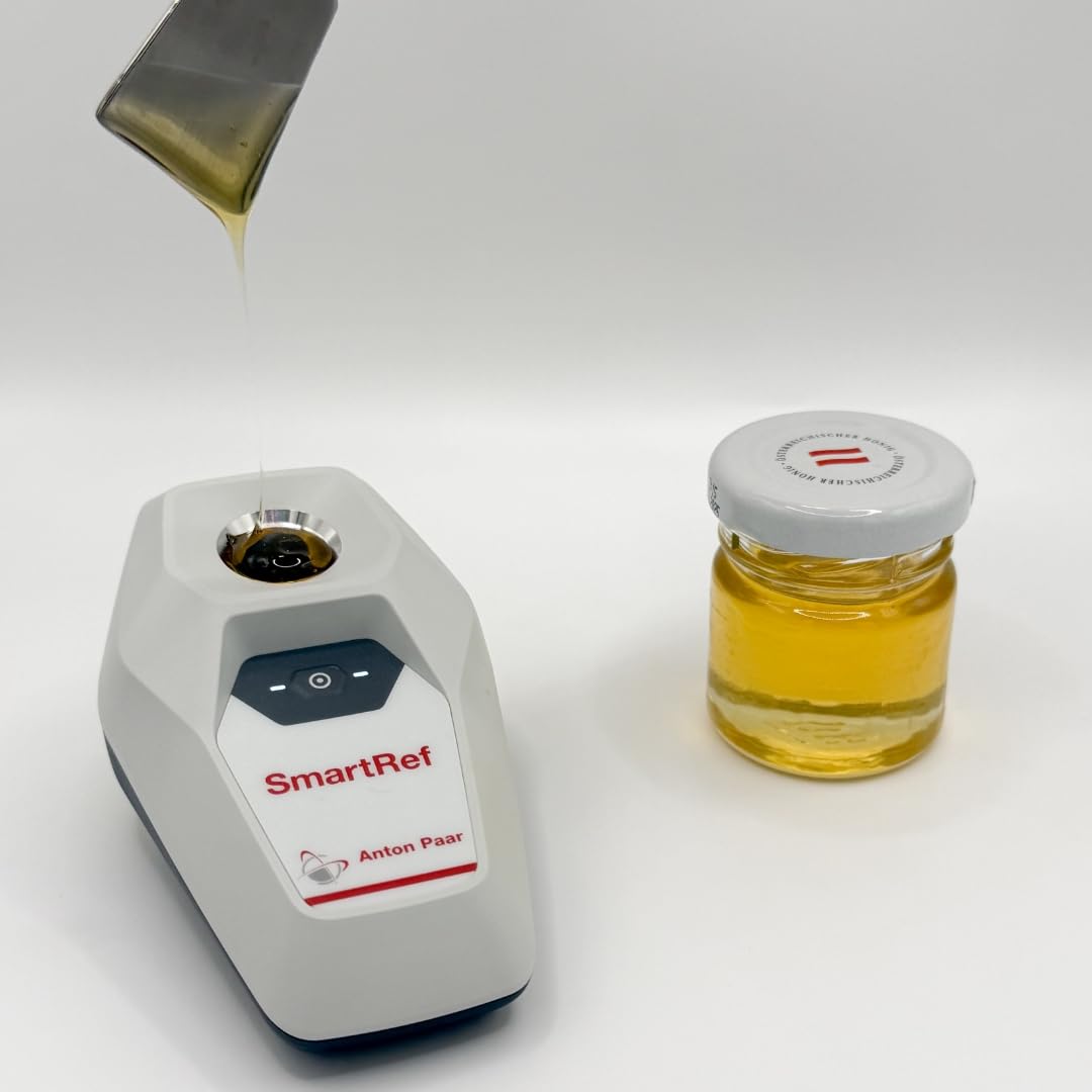 SmartRef Digital Refractometer by Anton Paar – Brix Meter for Honey, Maple Syrup, Jam & Jelly | Honey Moisture, Water in Honey, Sugar Content Analysis, Beekeeping | Bluetooth, ATC, High-Precision
