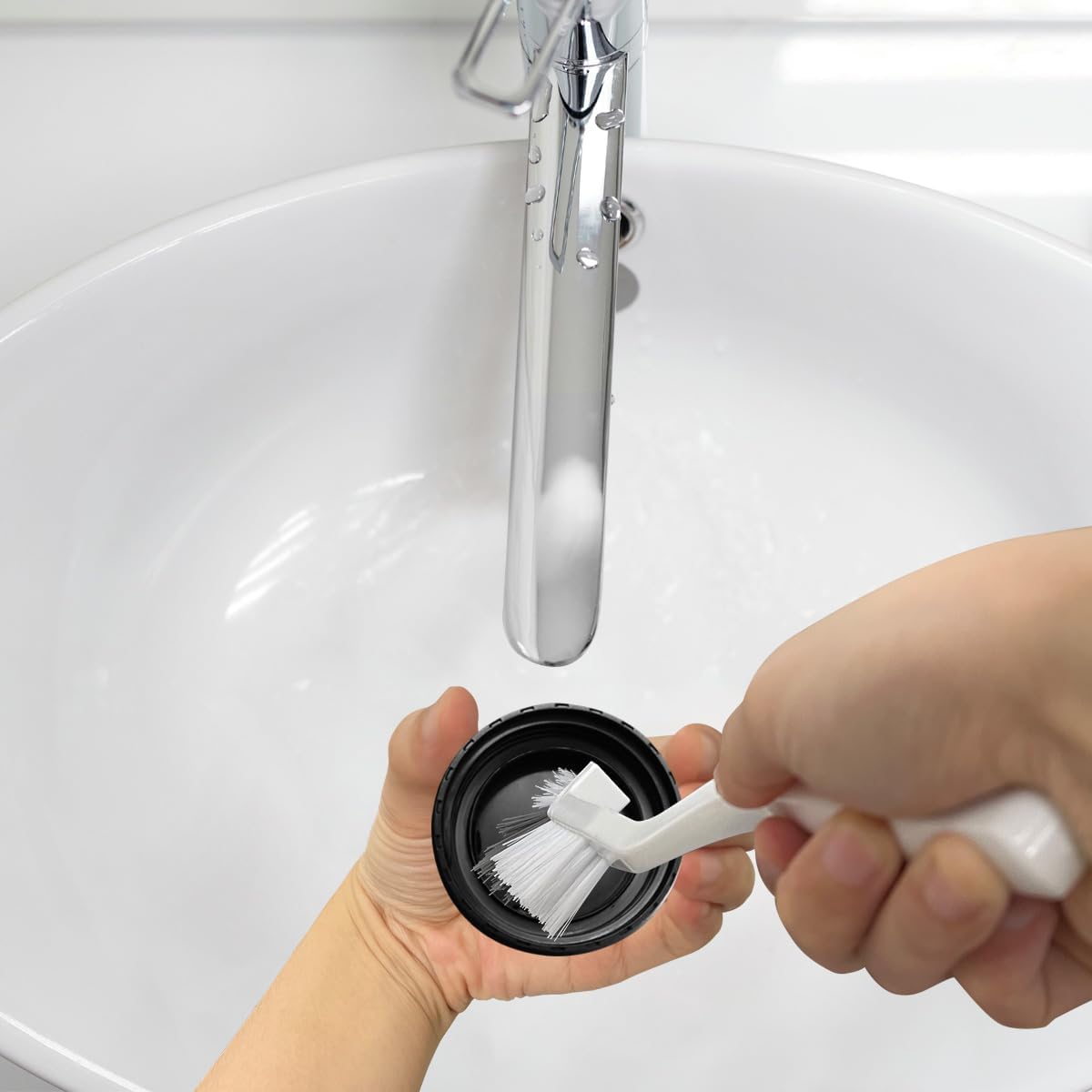 Skiennix 2-in-1 Groove Cleaning Brush - Multifunctional Grout Cleaner Tool for Window Tracks & Sills