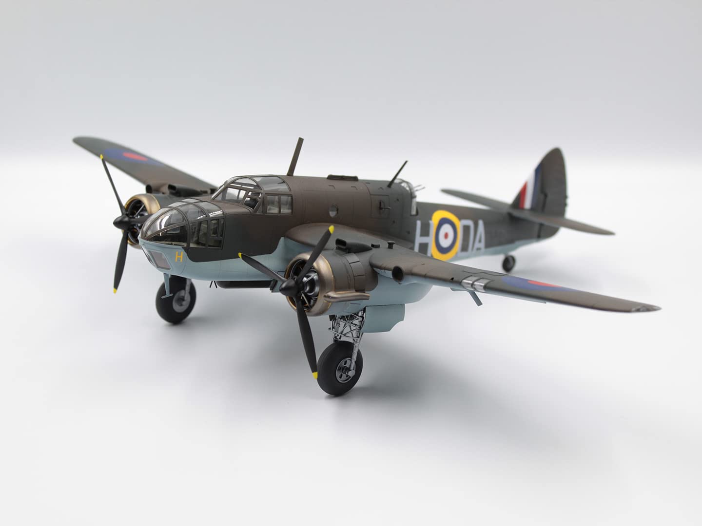 ICM 48310 - Airplane Model Bristol Beaufort Mk.I, Plastic Military Plane WWII British Torpedo-Bomber. - Scale 1:48