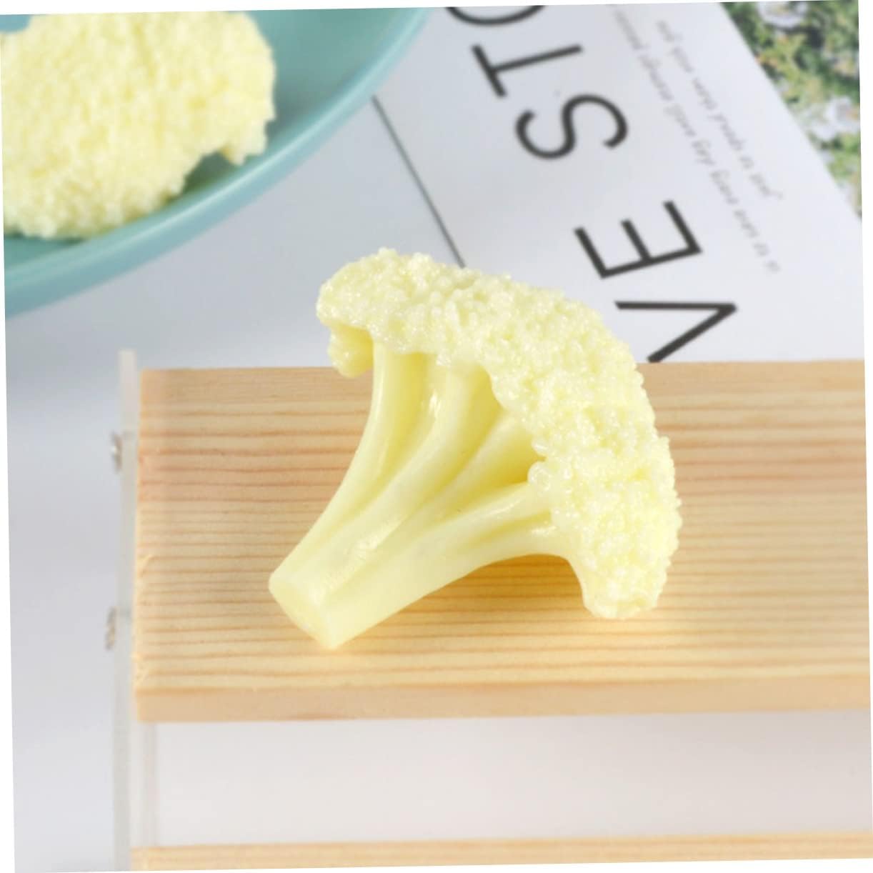 Unomor Realistic Fake Cauliflower Model for Display and Decor