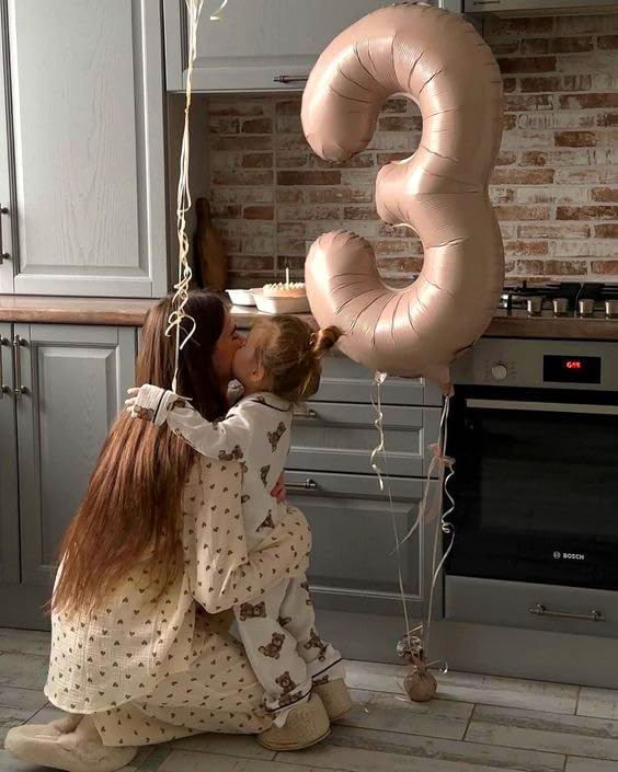 Regine Switzerland 40-Inch Number 7 Balloon - Light Brown Birthday Decor for All Ages | Perfect for Engagements & Graduations