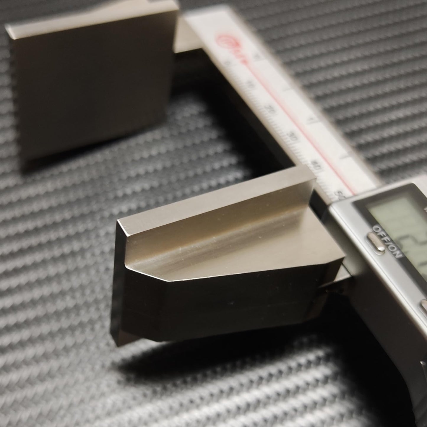 Digital Calipers with Large Measuring Faces for Wire Rope, Electronic Caliper Measuring Tool, Stainless Steel, Measuring Range 0-150mm/6 Inch, Resolution: 0.01mm (6 Inch)