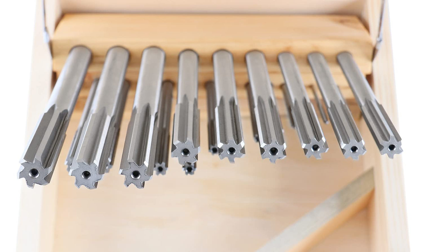 Accusize Industrial Tools 1-13 mm by 0.5 mm High-speed Steel Chucking Reamer Set in a Fitted Case, Set of 25 Pieces, 5500-SB00