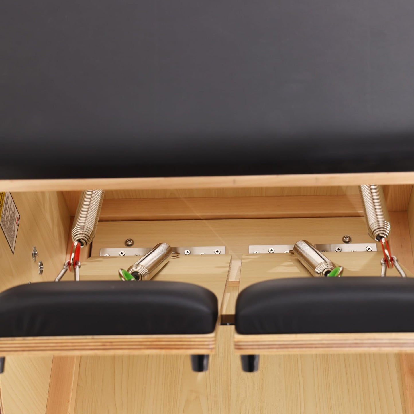 Pilates Chair, Split-Pedal Stability Pilates Combo Chair with Handles,Resistance Bands Chair Pilates Reformer Machine,Yoga Fitness Trainer,Pilates Equipment for Home Studio Use (Black)