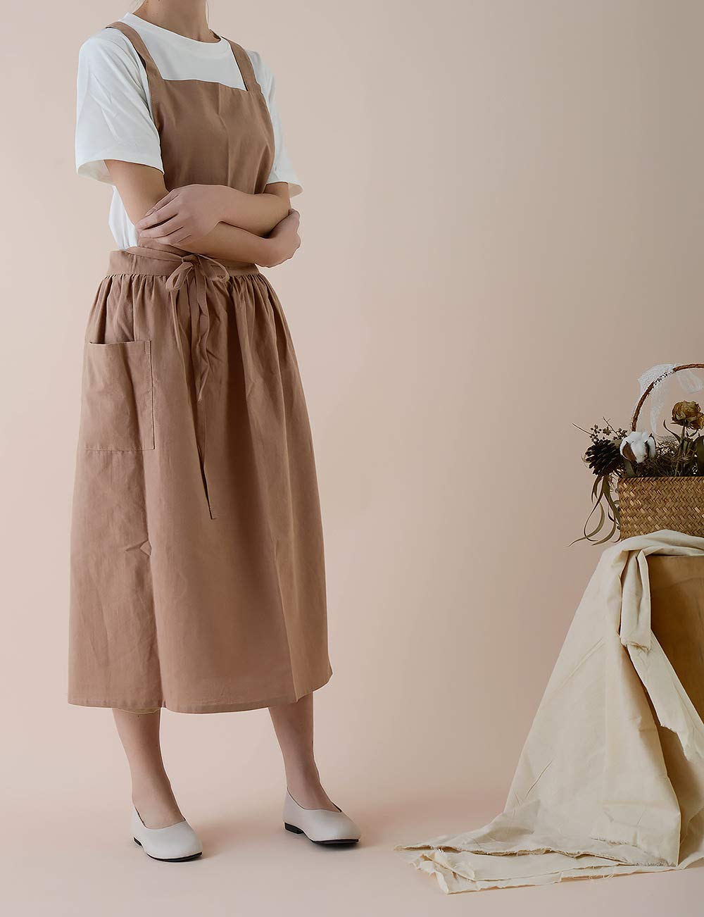 VLZUFE Women Cotton Linen Cross Back Apron with Pockets for Gardening Works Pinafore Dress