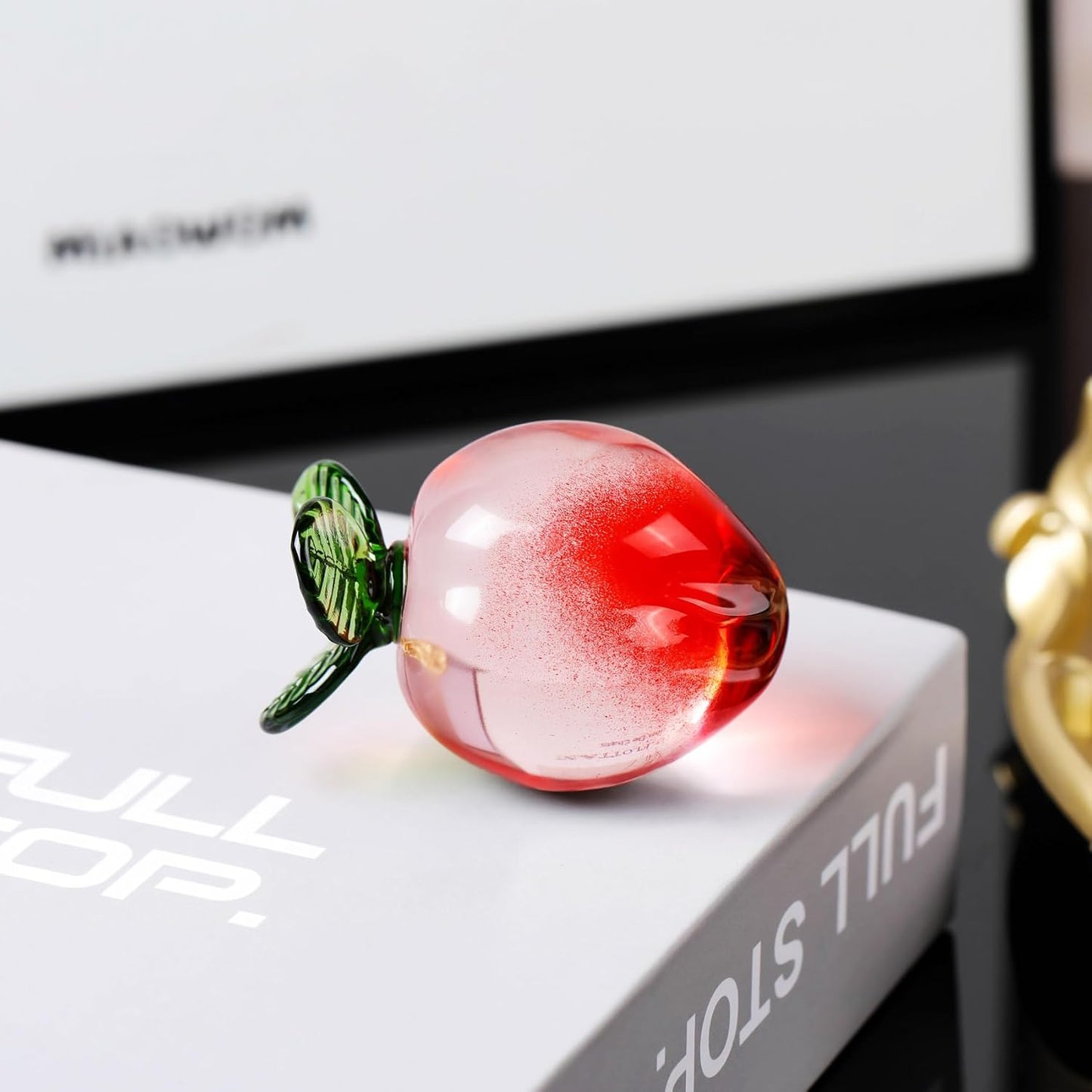 YWHL Handcrafted Glass Peach Figurine - Elegant Kitchen Decor & Crystal Art Collectible for Home Office