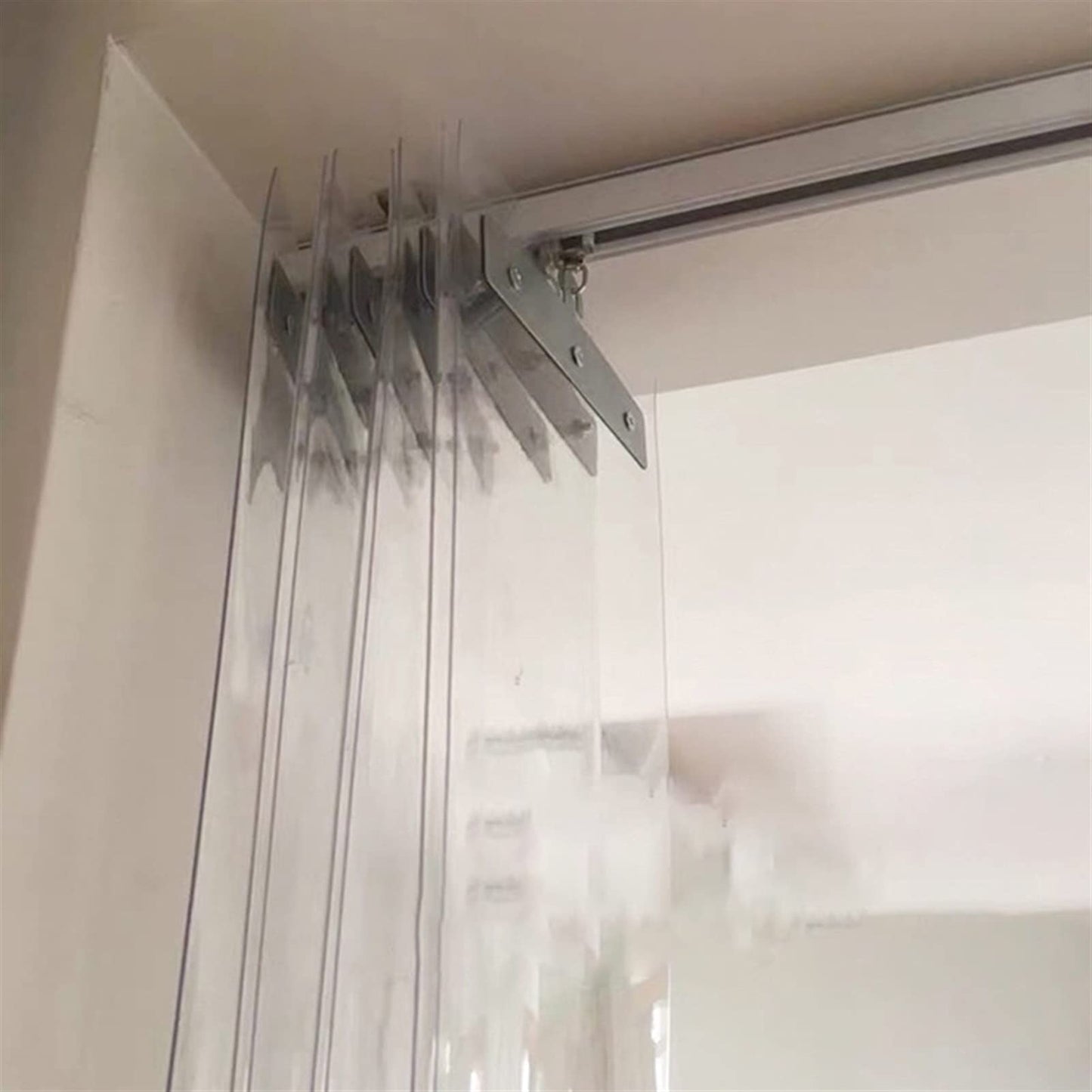 Clear PVC Strip Curtain for Freezer, Cold Room, Warehouse & Industrial Doors - 1.05x2m - Ideal for Butcher, Chiller, and Temperature-Controlled Environments,Clear,1.05x2m