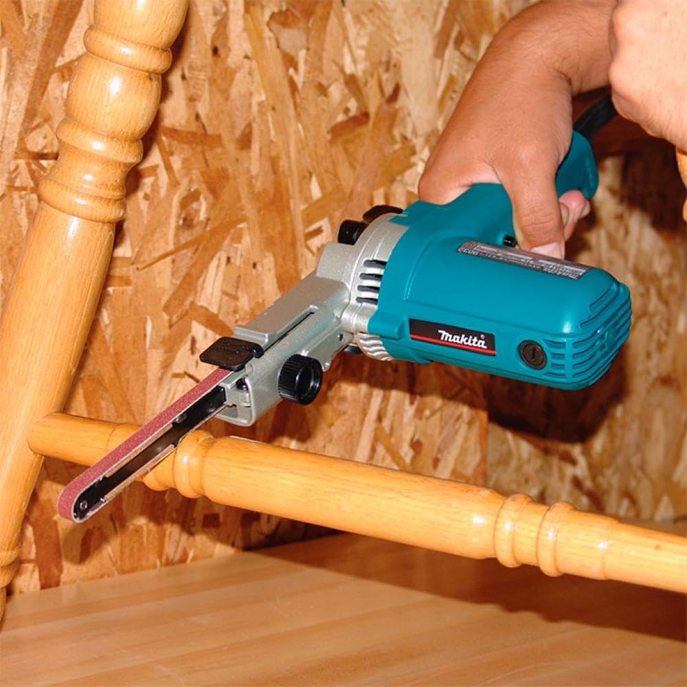 Makita 9032 3/8" x 21" Belt Sander , Blue