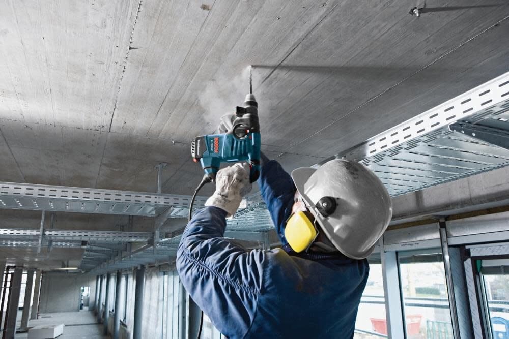 BOSCH RH328VC 1-1/8 Inch SDS-plus Rotary Hammer with Variable Speed, Vibration Control