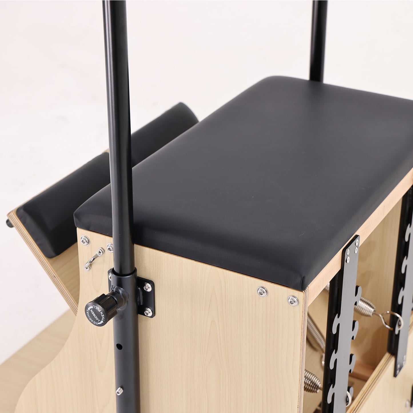 Pilates Chair, Split-Pedal Stability Pilates Combo Chair with Handles,Resistance Bands Chair Pilates Reformer Machine,Yoga Fitness Trainer,Pilates Equipment for Home Studio Use (Black)