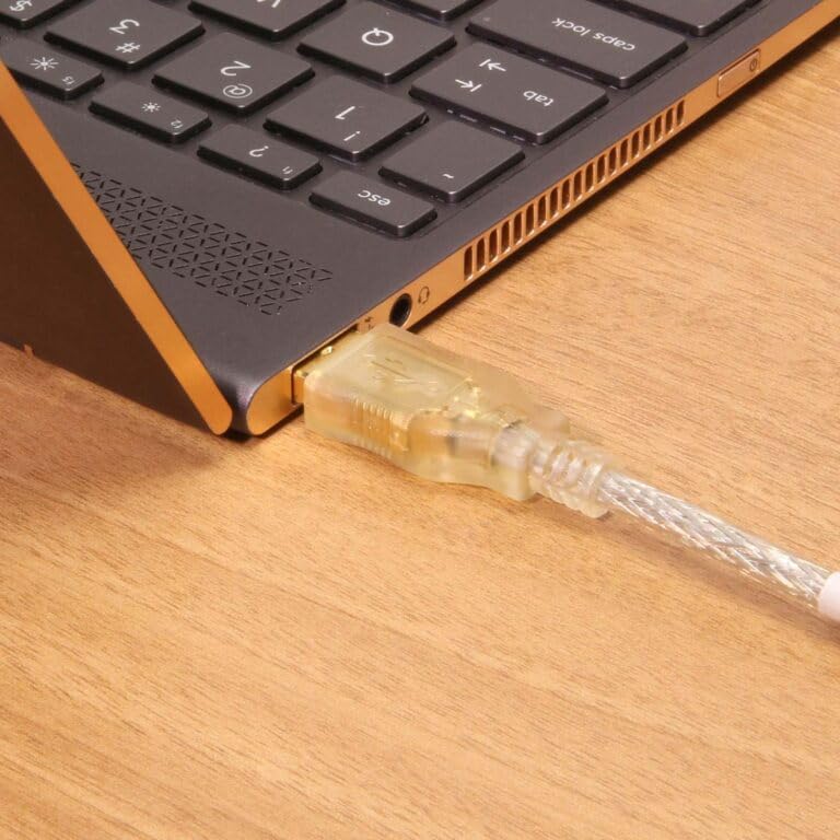 2.0 10ft) USBGear USB Hi-Speed A to A High Performance Extension Cable (Clear