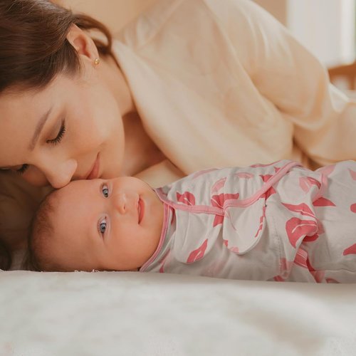 GLLQUEN Baby Girl Swaddles - 3 Pack Infant Sleep Sacks in Pink Floral | Easy Swaddling for Newborns (0-3 Months)