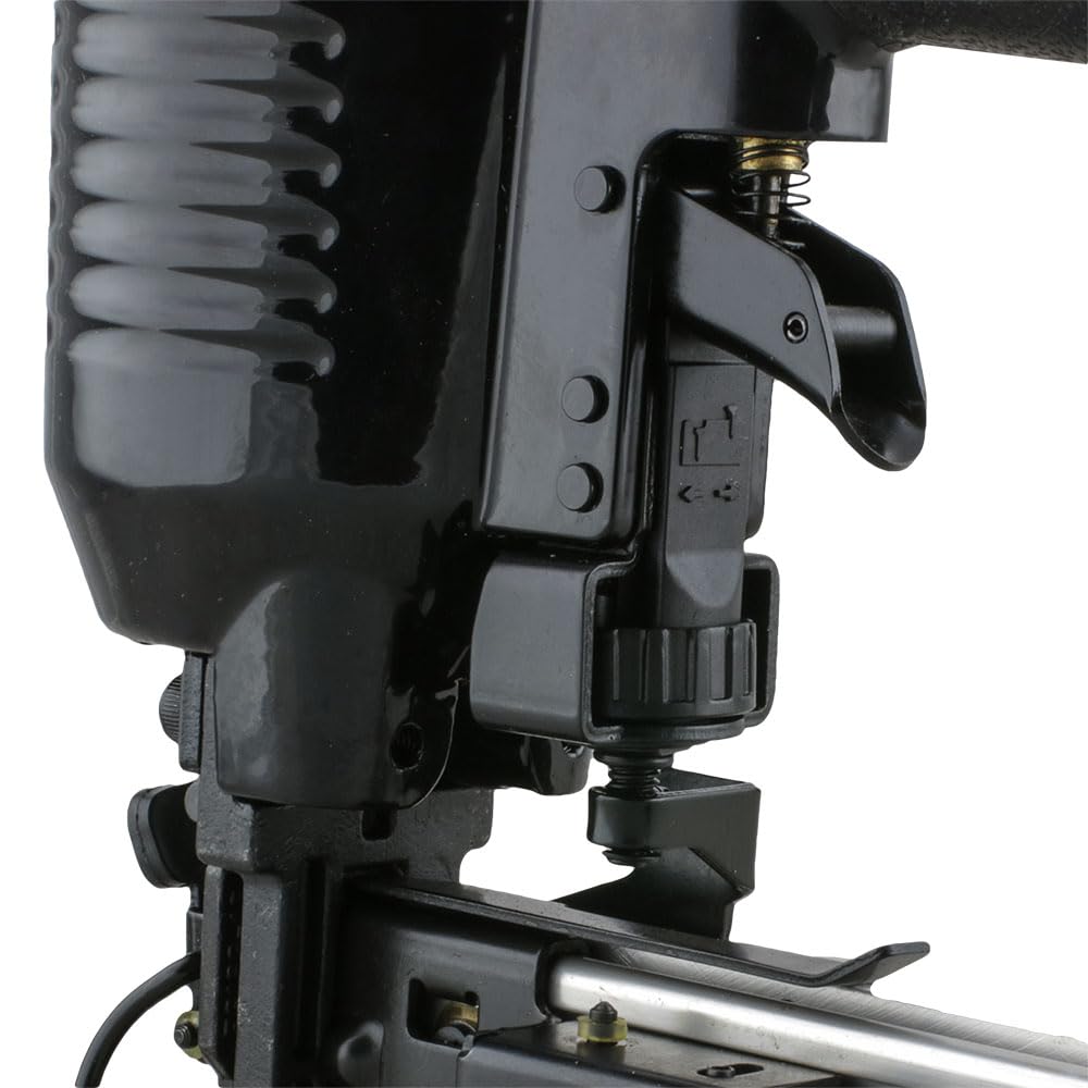 Freeman PFS16 Pneumatic 16-Gauge, 1” Fencing Stapler | Tool-Free Depth Adjust, Jam Release, and Wire Alignment | for Trellising, Snow Control, and Pet Fencing | Includes Adjustable Belt Hook