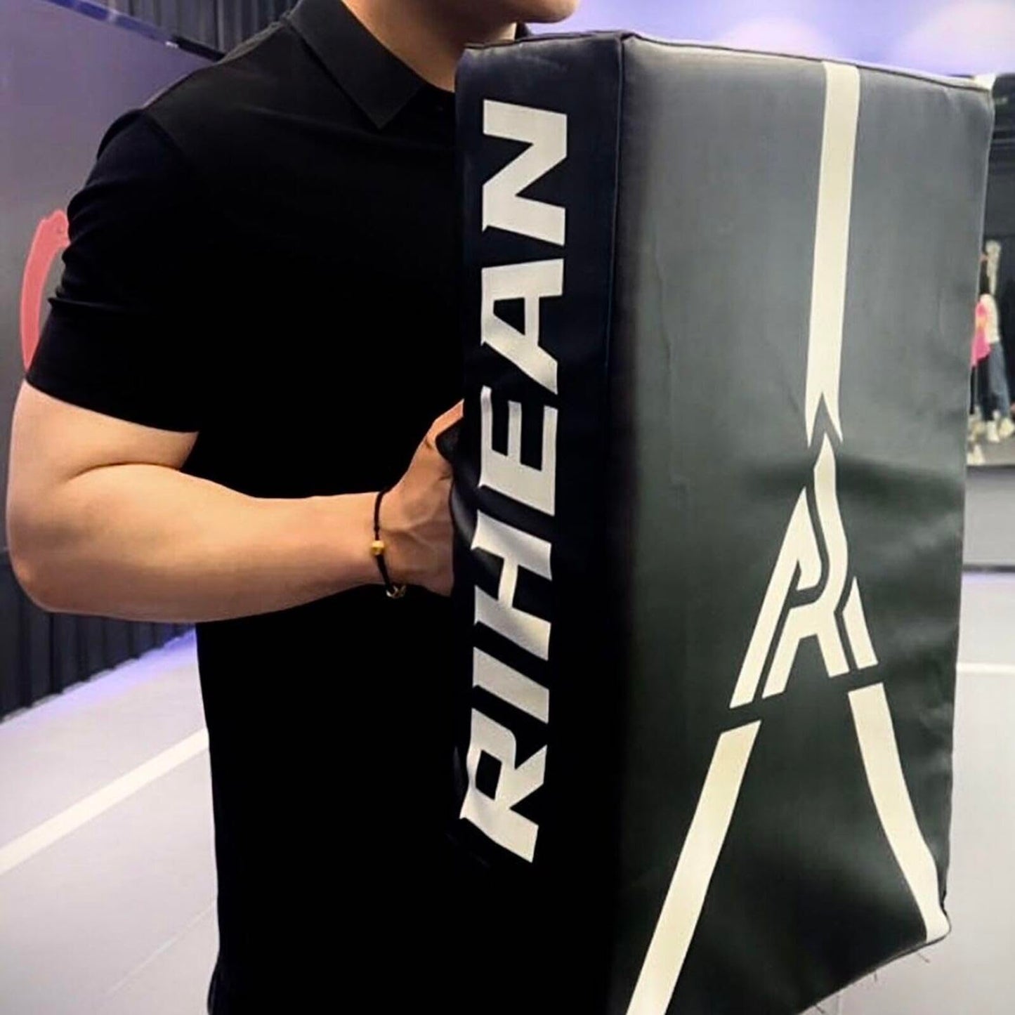 RIHEAN Martial Arts Kicking Shields - Kick Pad for Muay Thai, Taekwondo, Football, Basketball, Hockey Training - Denser Foam, Eco-Friendly PVC Leather Cover - Kick Shield Black