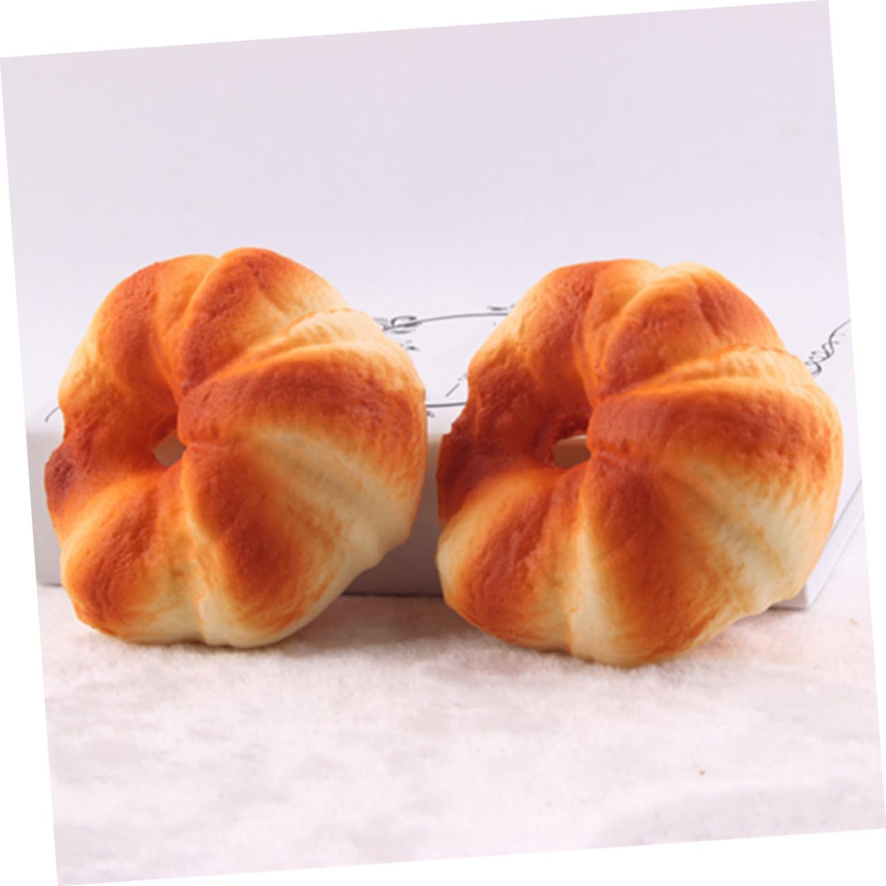2pcs ERINGOGO Simulation Bread Model Artificial Bread Decor for Photography Bakery Display and Home Decor Lifelike PU