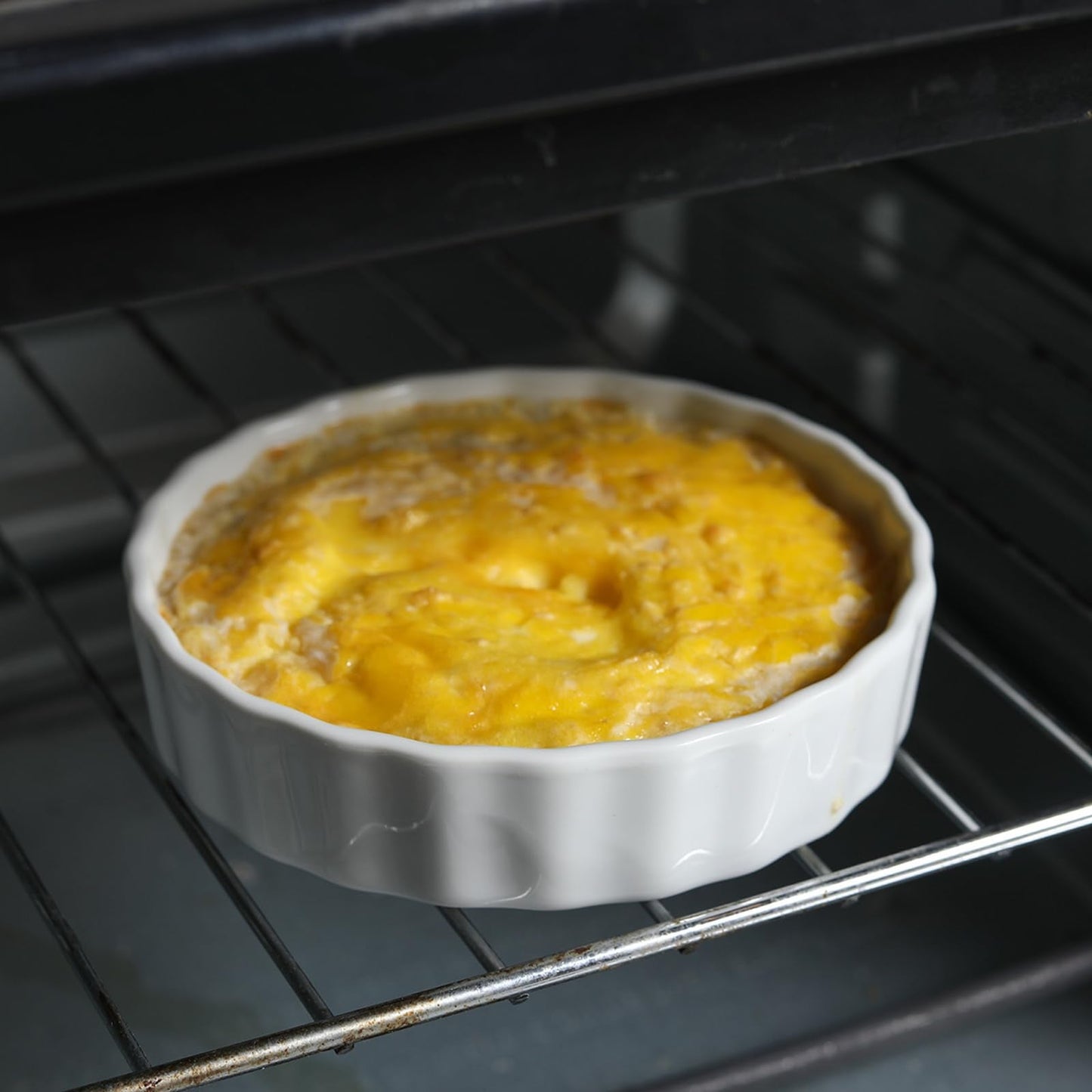 Feenmai 6oz Creme Brulee Ramekins Set of 4 - Ceramic Baking Dishes, Non-Stick Porcelain Pie Dish, Wave Round Baking Dish for Dessert, Pie, Tart, Souffles, Appetizers, Oven and Dishwasher Safe