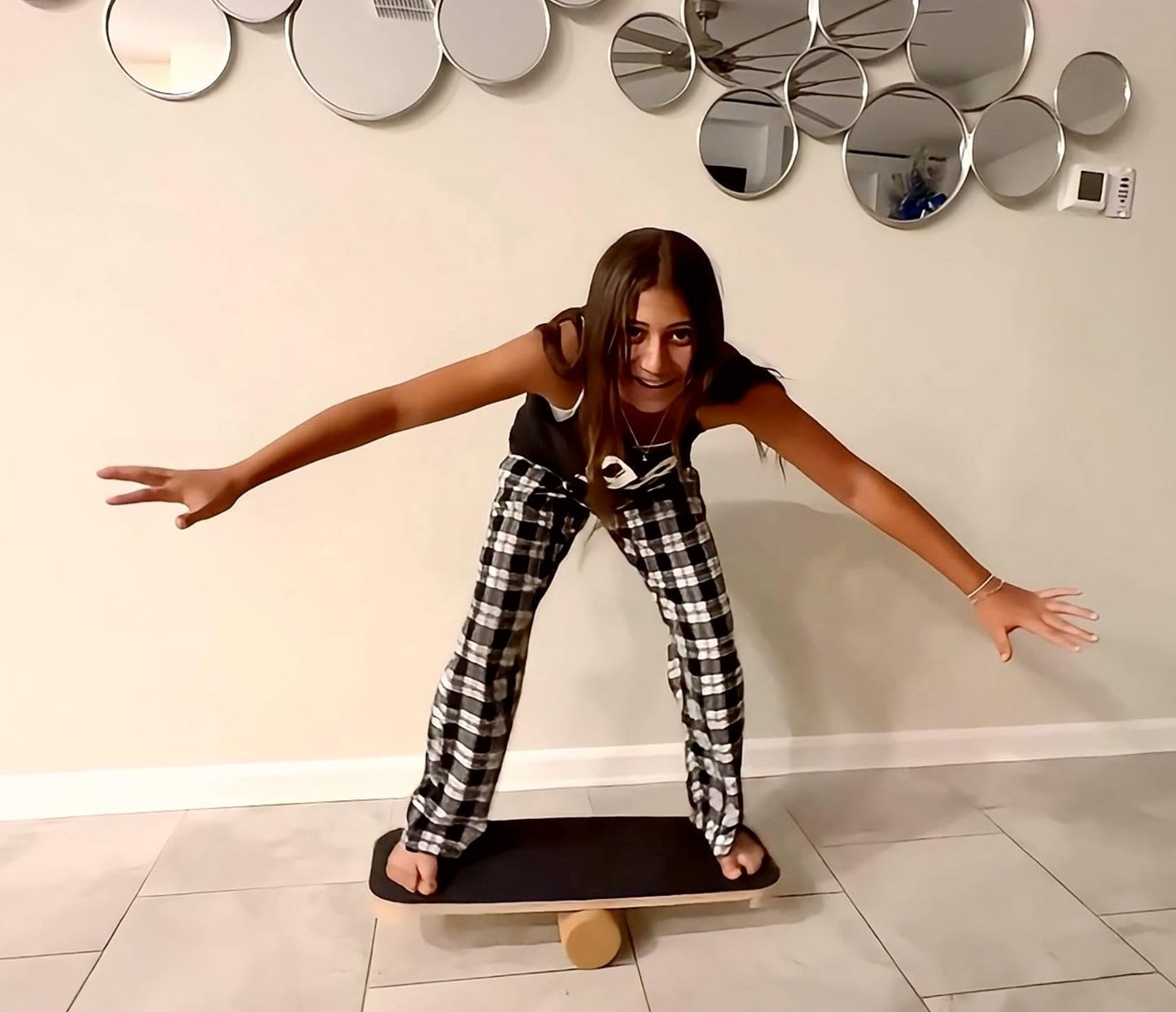 Balance Board trainer for Adults Kids,Surf/Snowboard wobble board,capatity 450Lbs core trainer,made of wood/Less Plastic/Solid cork roller